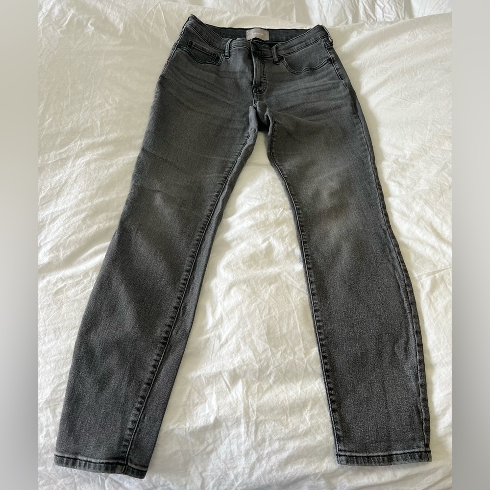 Everlane | Women’s SZ 31 Tall | Mid Rise Skinny Ankle Jeans | Charcoal Gray